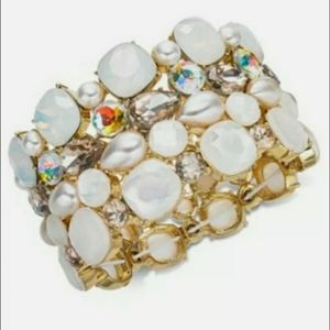 Gold tone stone&crystal cluster stretch